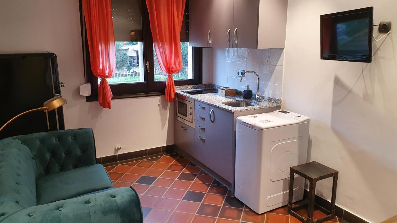 Hotel Restaurant El Bosc Banyeres del Penedes Екстер'єр фото