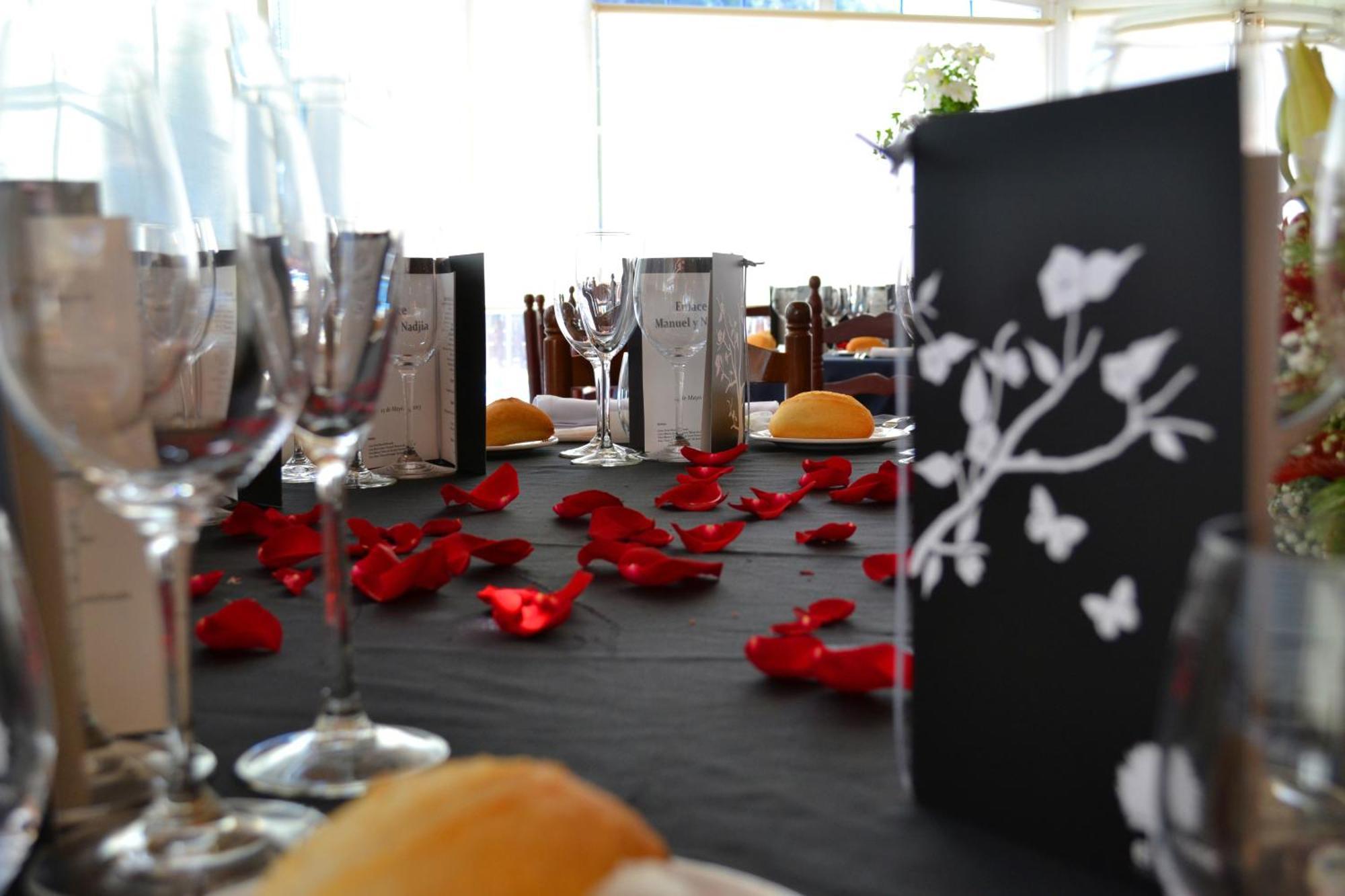 Hotel Restaurant El Bosc Banyeres del Penedes Номер фото