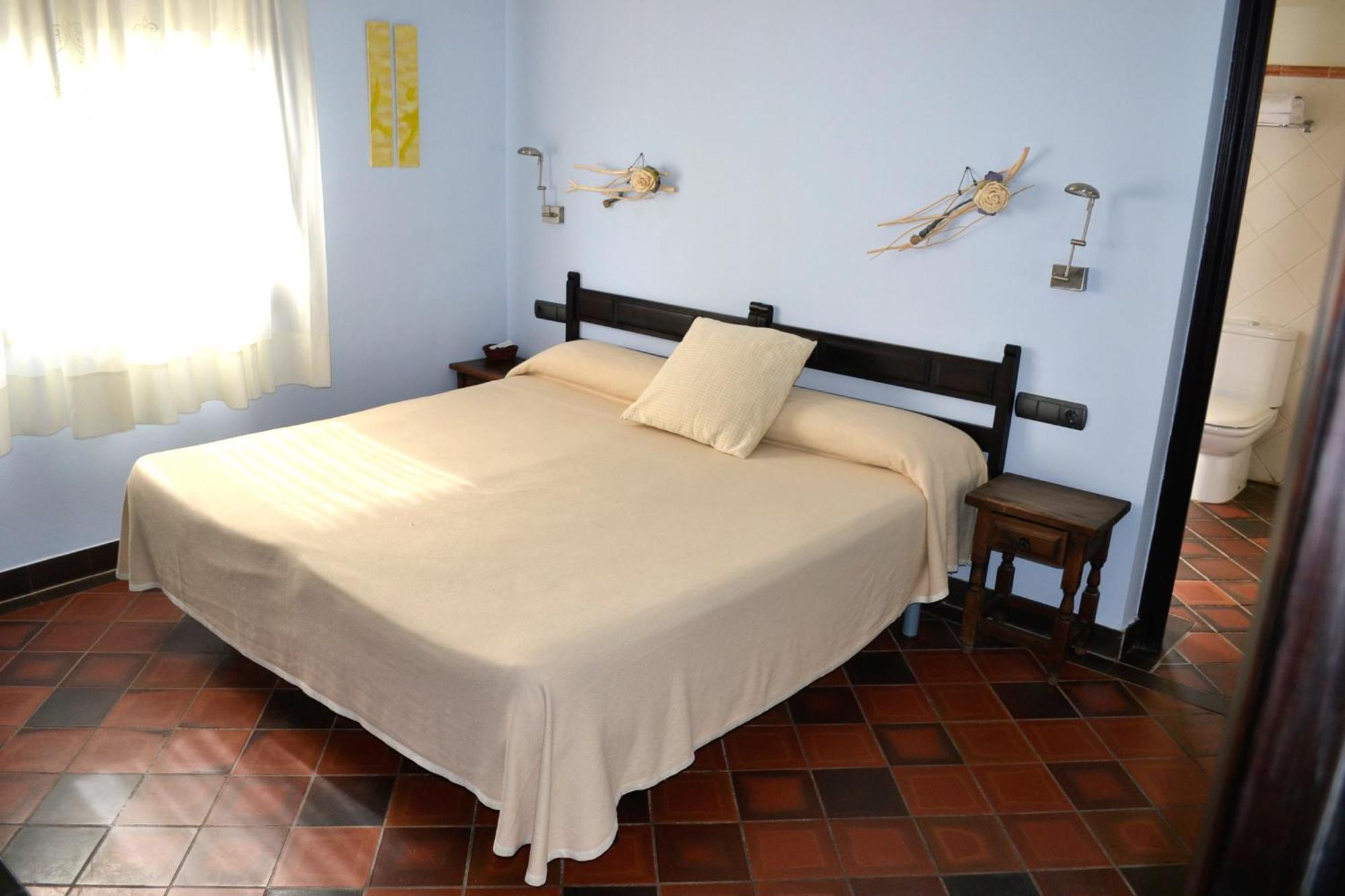 Hotel Restaurant El Bosc Banyeres del Penedes Номер фото
