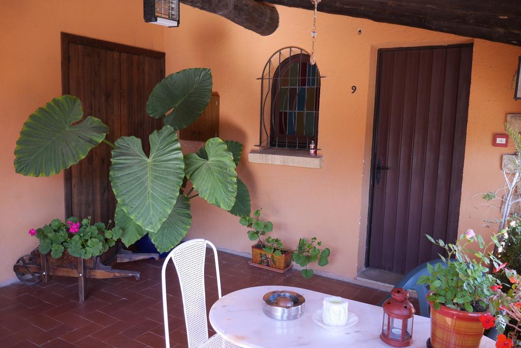 Hotel Restaurant El Bosc Banyeres del Penedes Екстер'єр фото