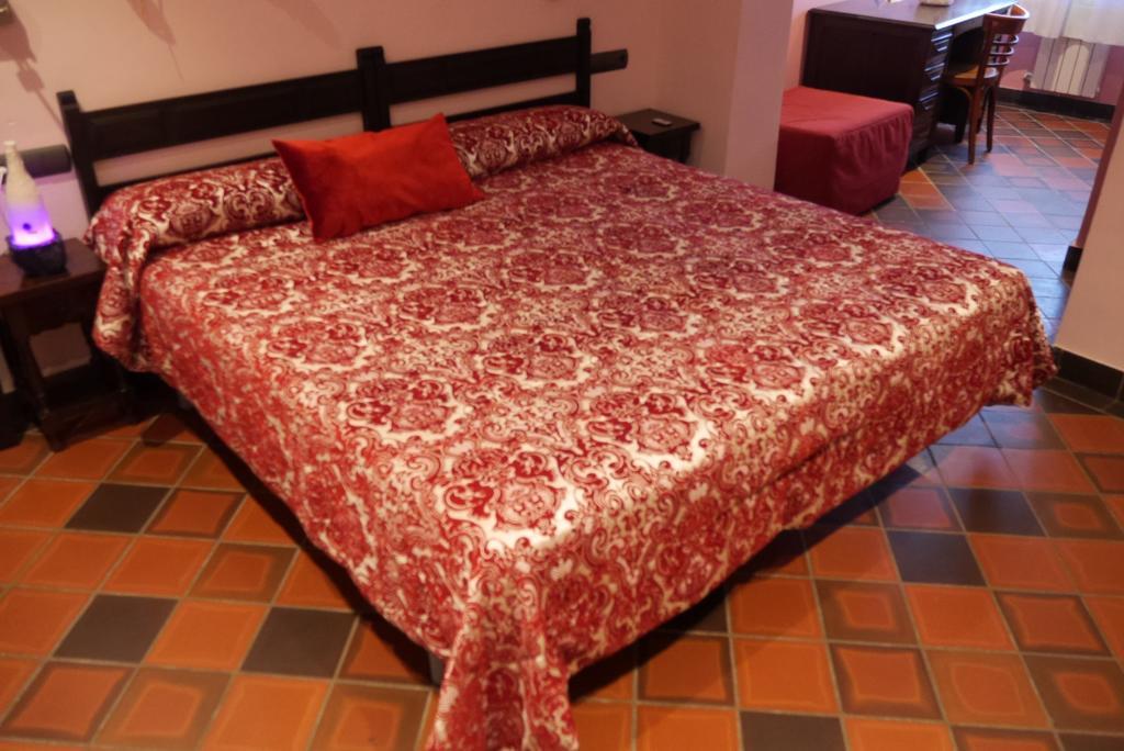 Hotel Restaurant El Bosc Banyeres del Penedes Екстер'єр фото