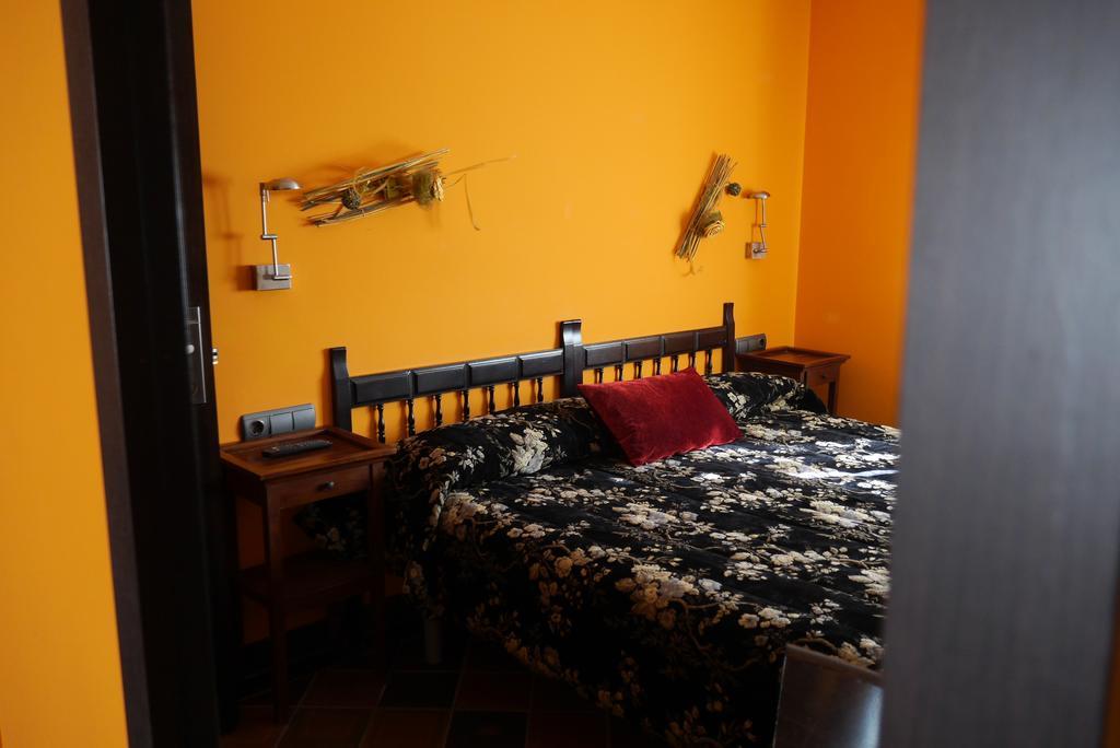 Hotel Restaurant El Bosc Banyeres del Penedes Екстер'єр фото
