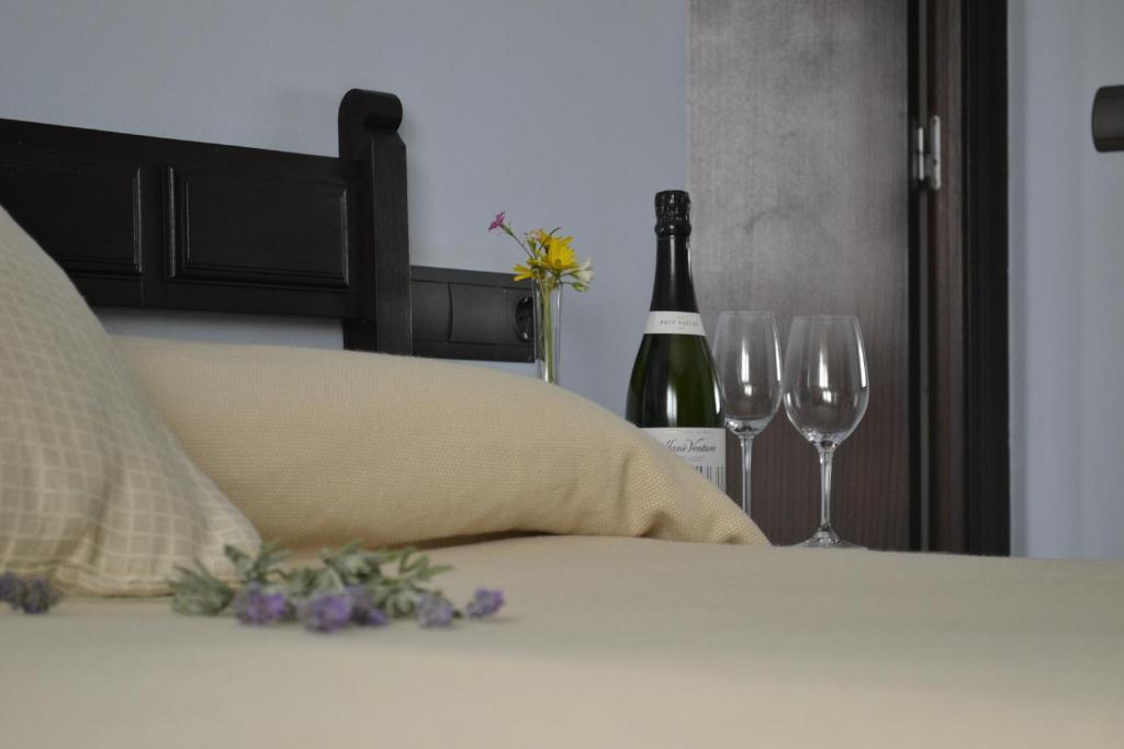 Hotel Restaurant El Bosc Banyeres del Penedes Номер фото